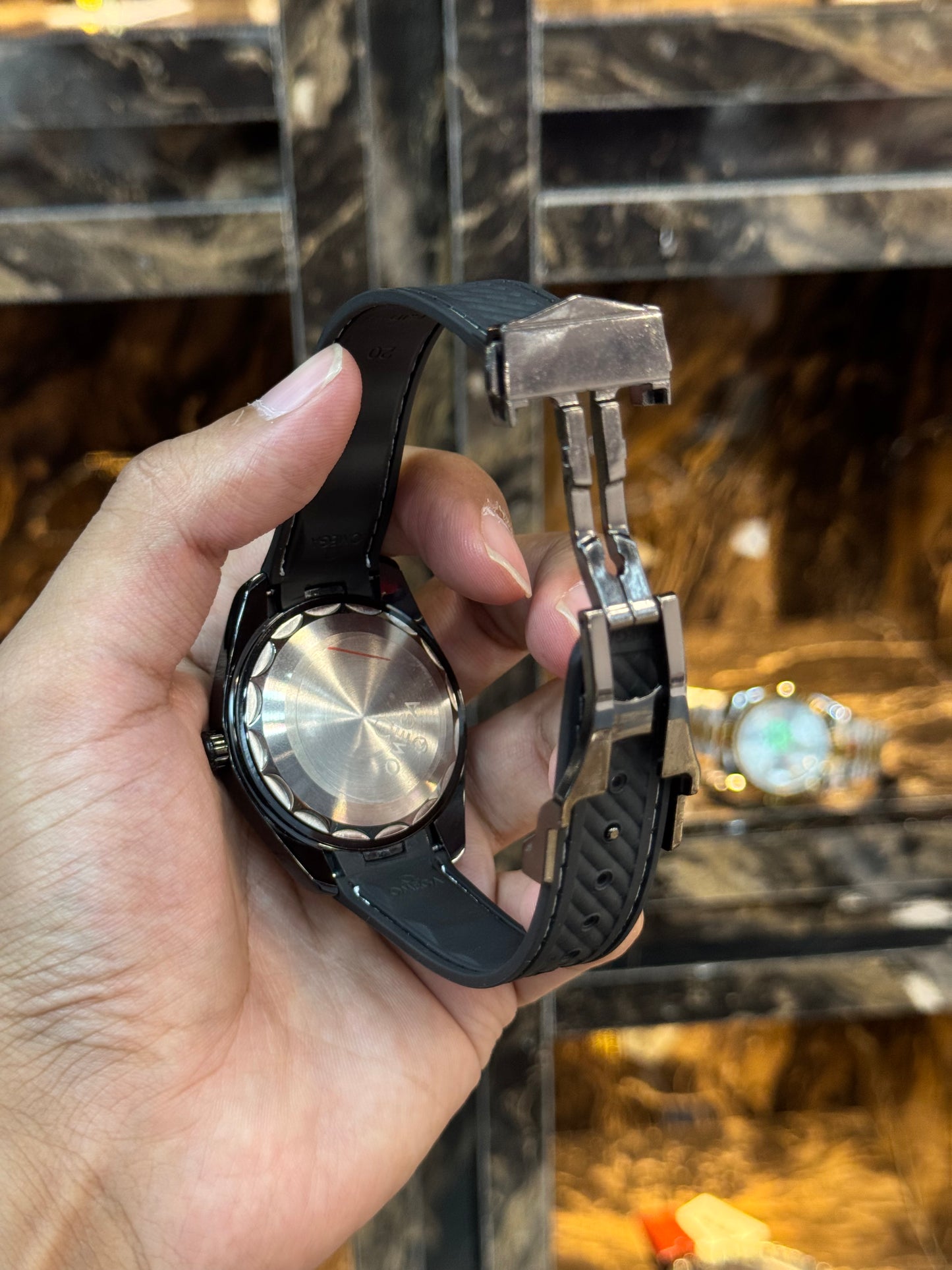 Omega Quartz