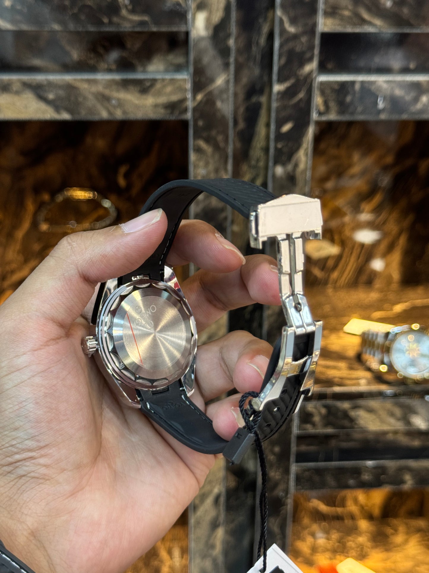 Omega Quartz